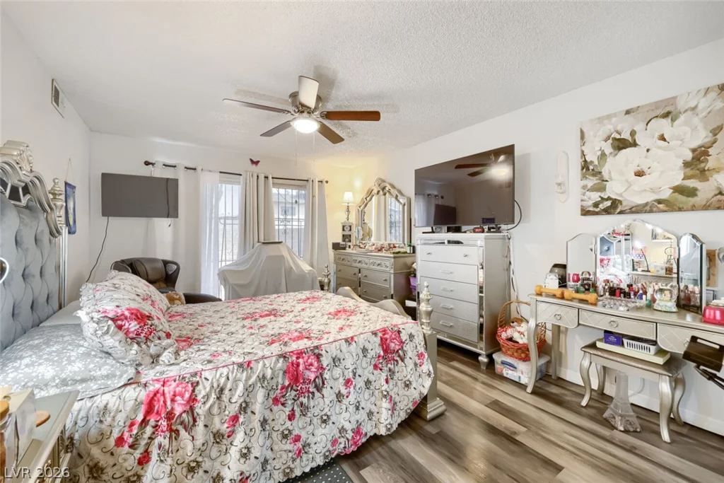 3956 Green Leaf, Las Vegas, NV 89120