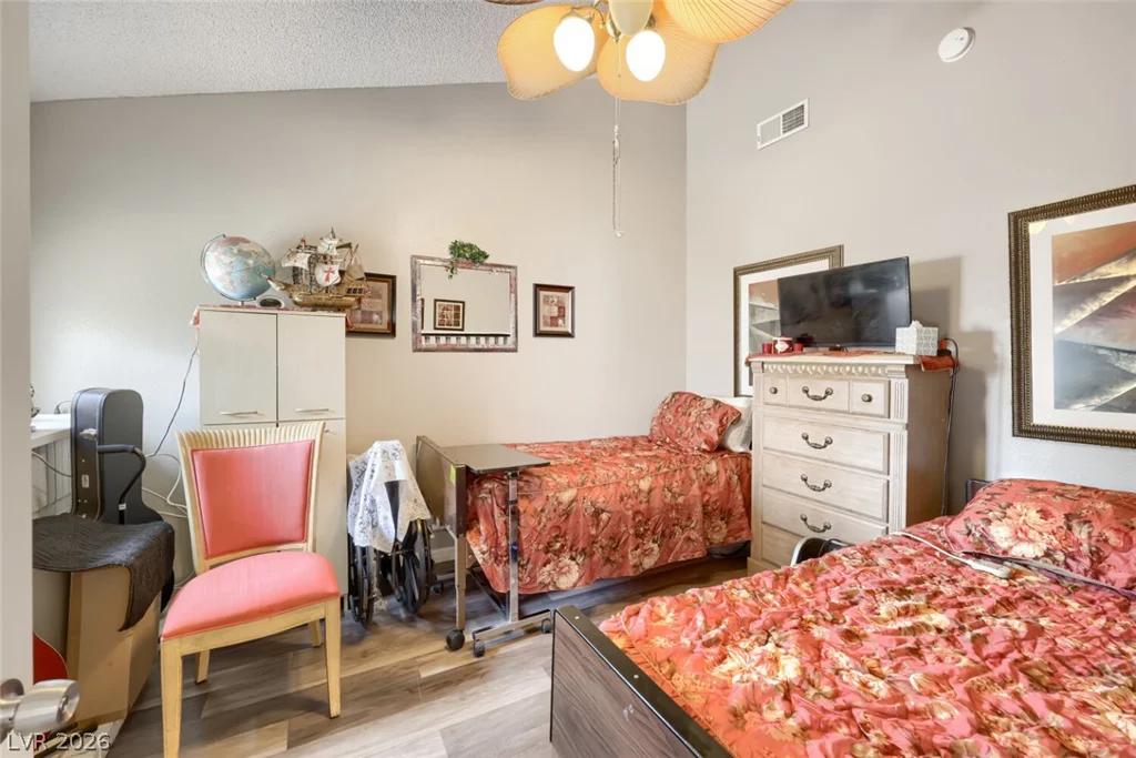 3956 Green Leaf, Las Vegas, NV 89120