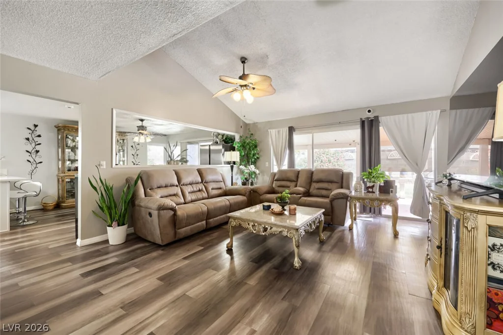 3956 Green Leaf, Las Vegas, NV 89120