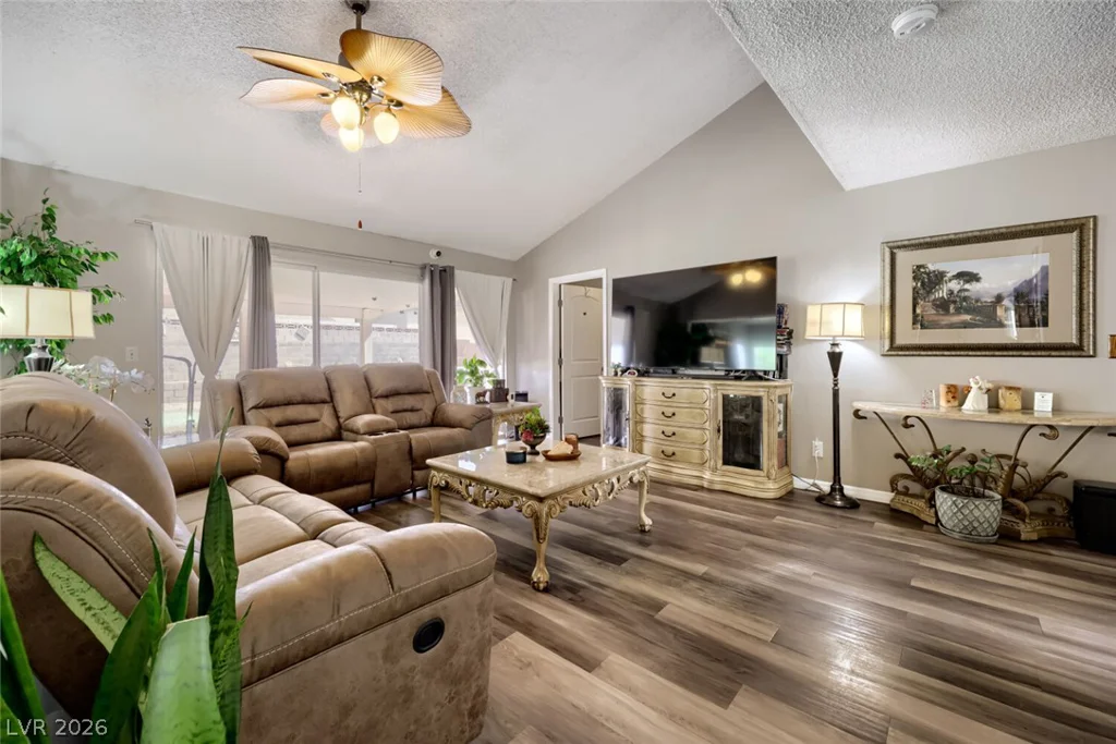 3956 Green Leaf, Las Vegas, NV 89120
