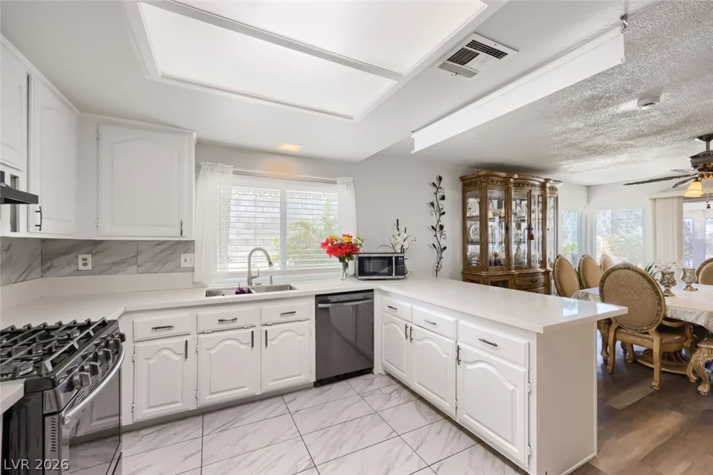 3956 Green Leaf, Las Vegas, NV 89120