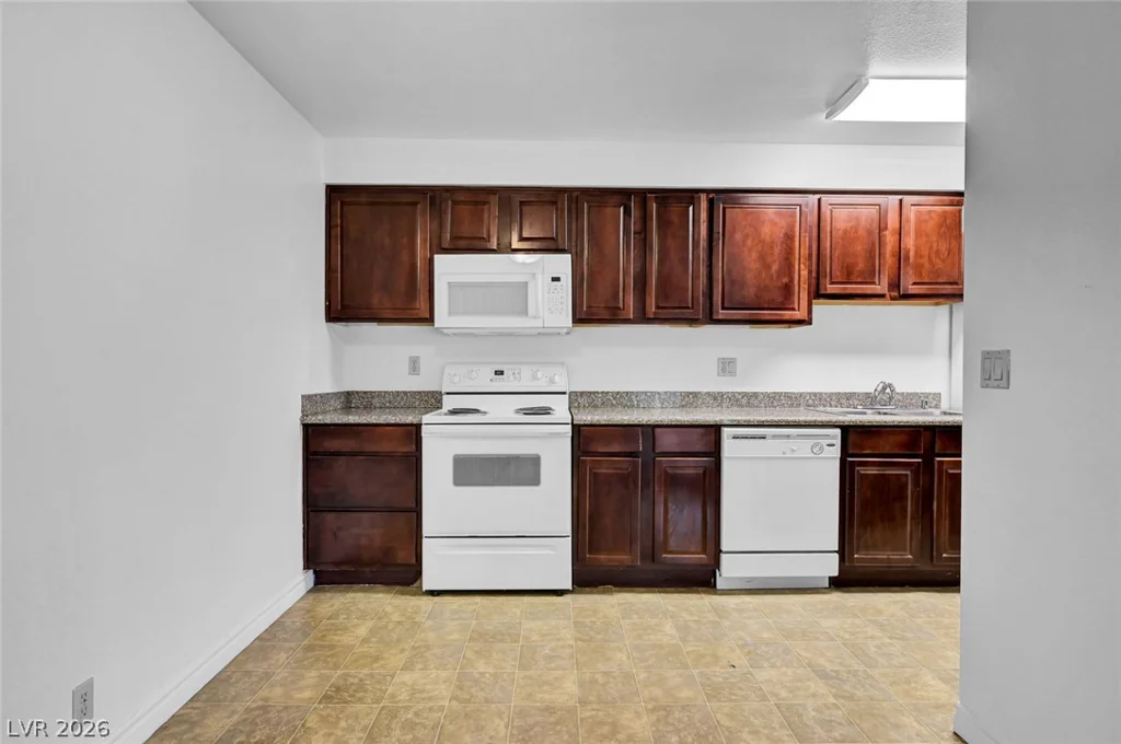 4340 Sandy River, Las Vegas, NV 89103
