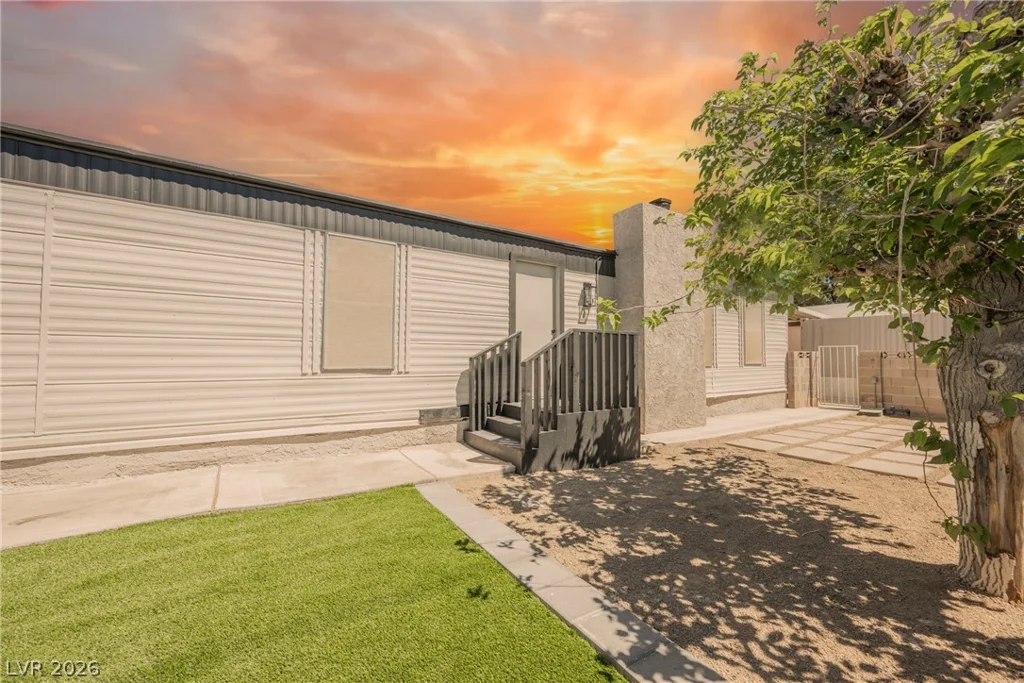 2885 Humboldt, Las Vegas, NV 89142