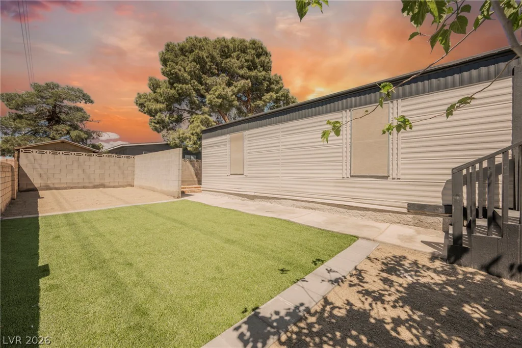 2885 Humboldt, Las Vegas, NV 89142