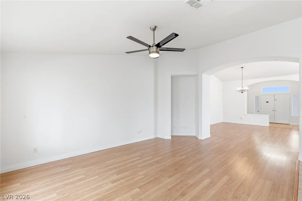 8598 Waterford Bend, Las Vegas, NV 89123
