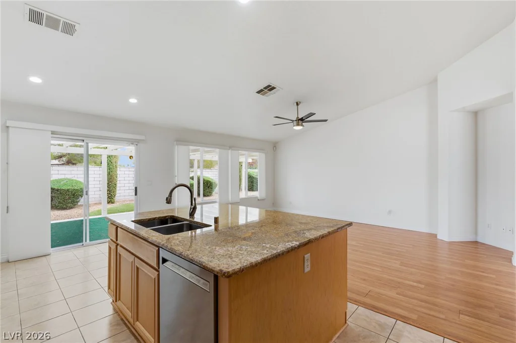 8598 Waterford Bend, Las Vegas, NV 89123