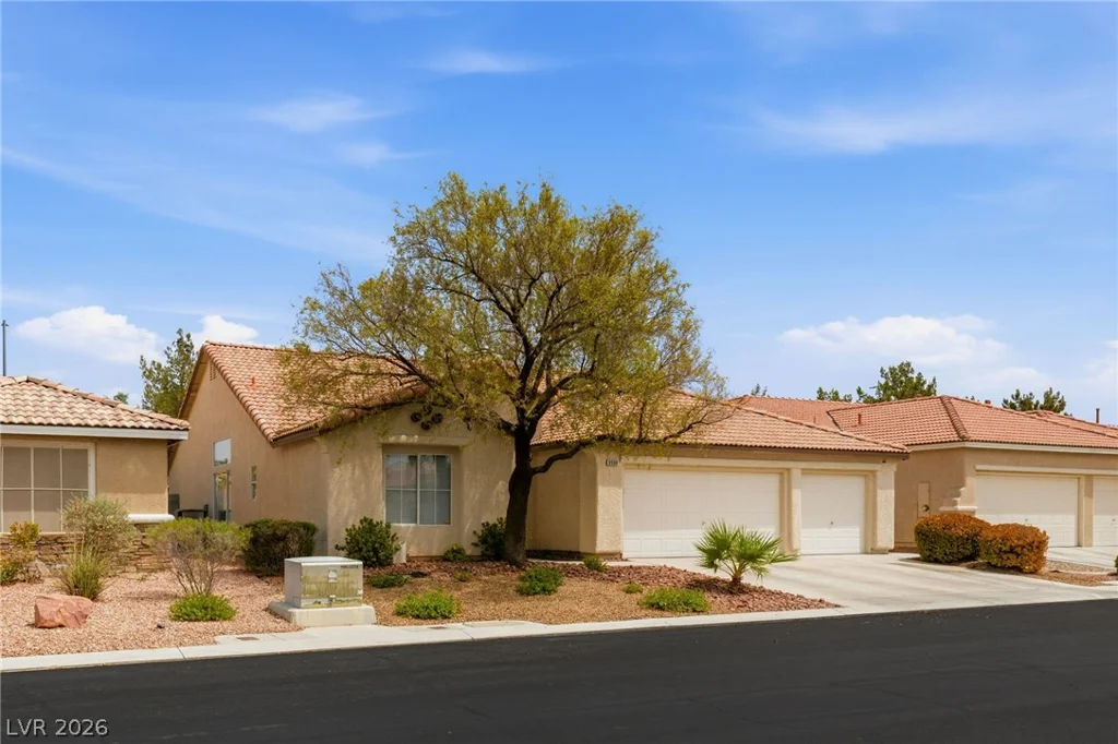 8598 Waterford Bend, Las Vegas, NV 89123