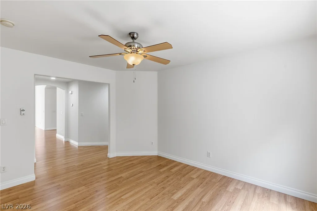 8598 Waterford Bend, Las Vegas, NV 89123