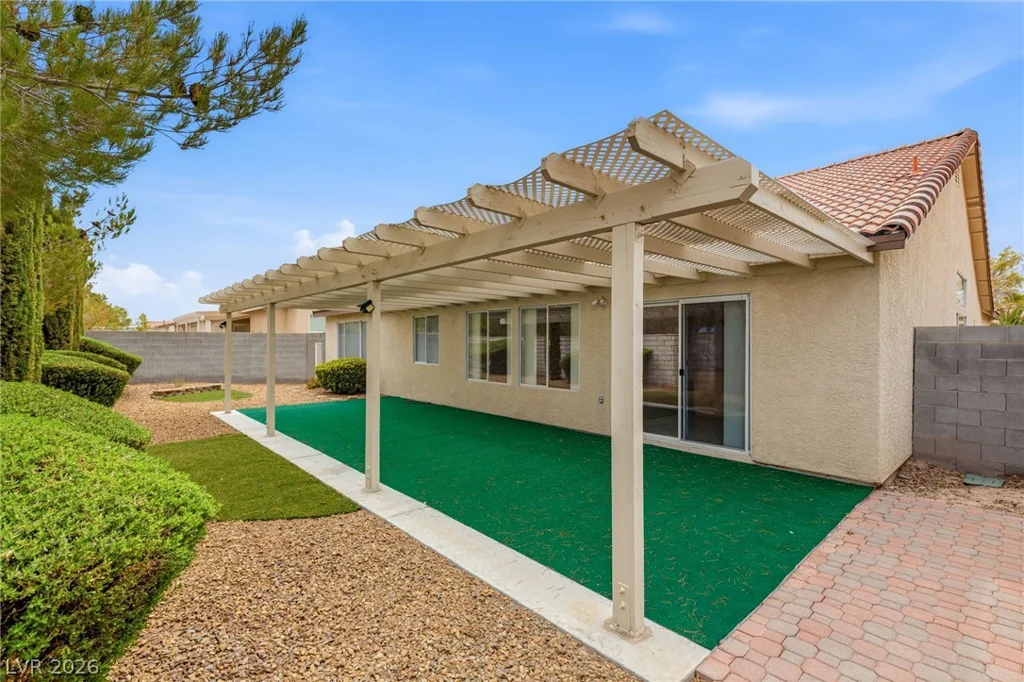 8598 Waterford Bend, Las Vegas, NV 89123