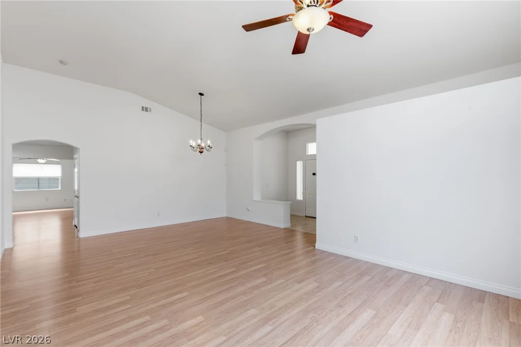 8598 Waterford Bend, Las Vegas, NV 89123