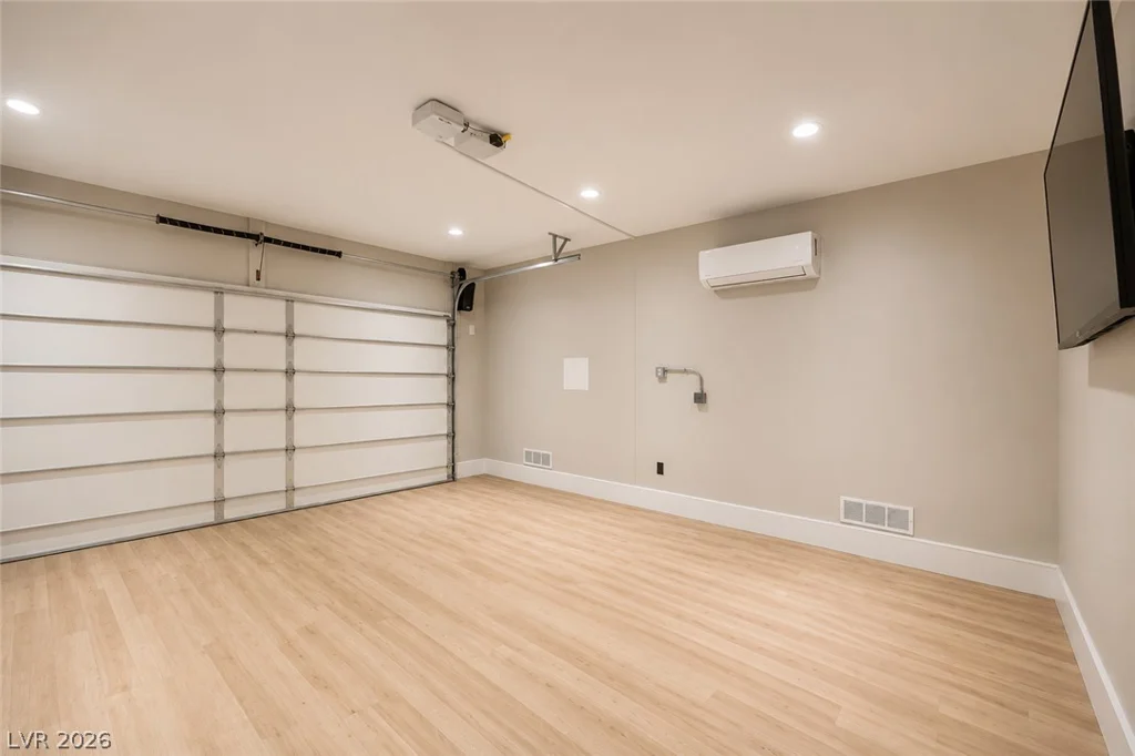 601 Bear Grass, Las Vegas, NV 89144