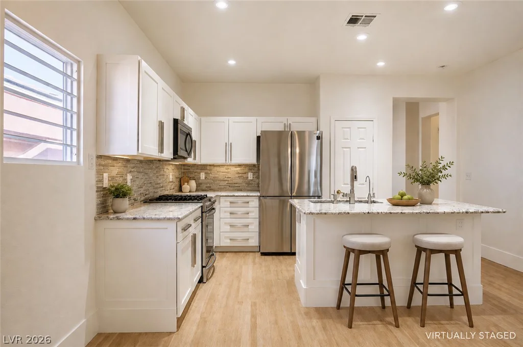 601 Bear Grass, Las Vegas, NV 89144
