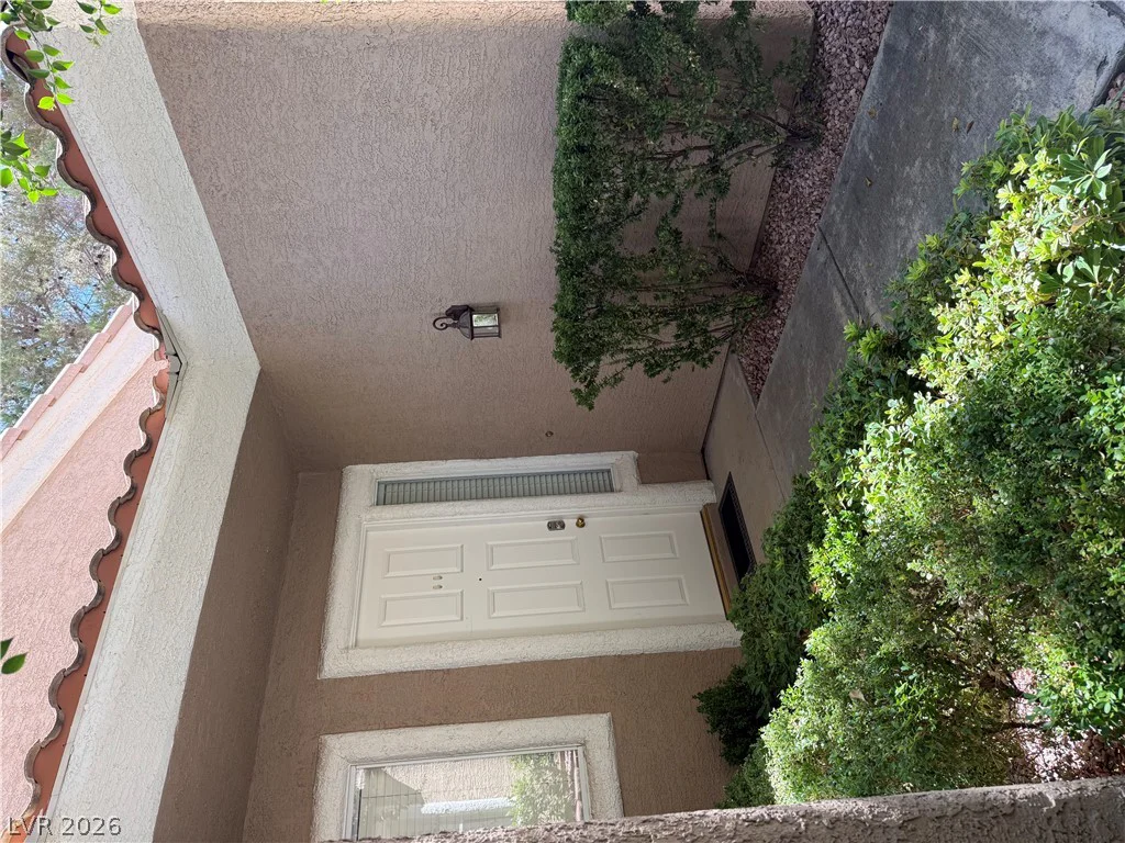 10001 Summer Oak, Las Vegas, NV 89134