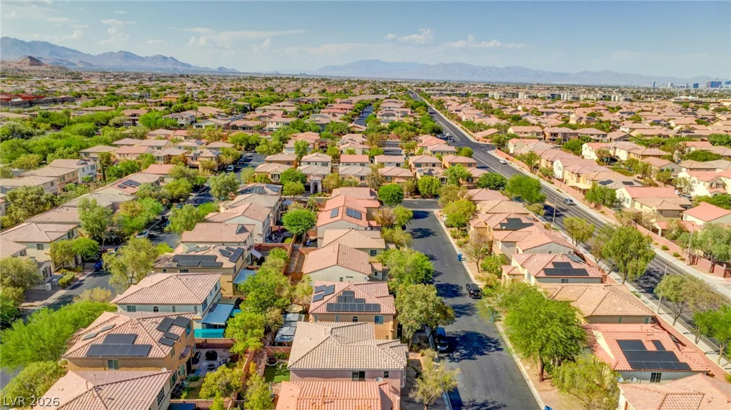 9831 Twin Mill, Las Vegas, NV 89178