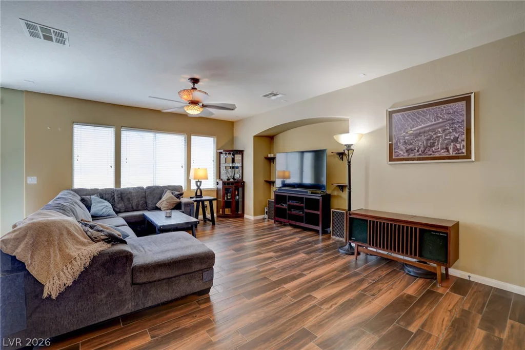 9831 Twin Mill, Las Vegas, NV 89178