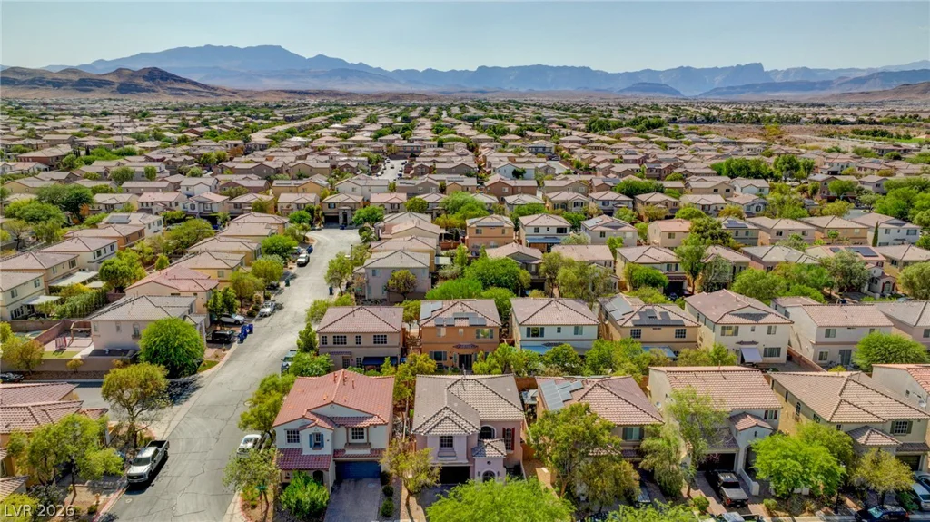 9831 Twin Mill, Las Vegas, NV 89178