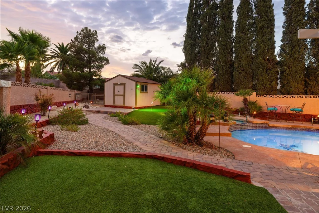 8712 Bolzano, Las Vegas, NV 89117