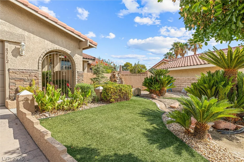 8712 Bolzano, Las Vegas, NV 89117