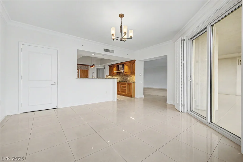 2777 Paradise, Las Vegas, NV 89109
