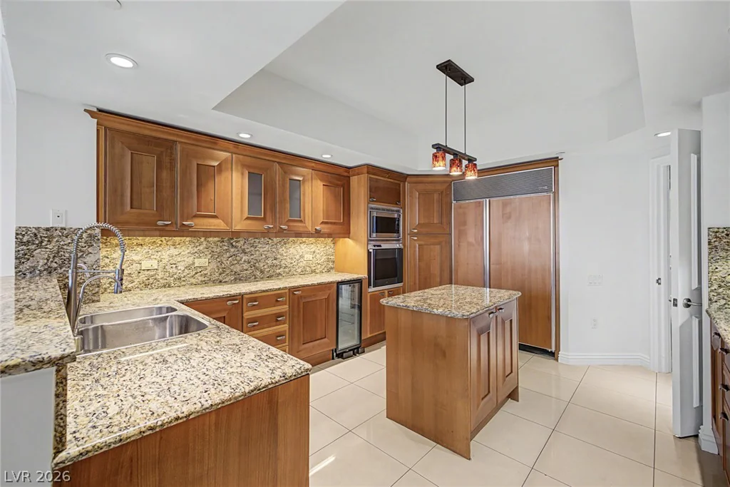 2777 Paradise, Las Vegas, NV 89109