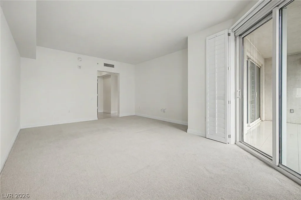 2777 Paradise, Las Vegas, NV 89109