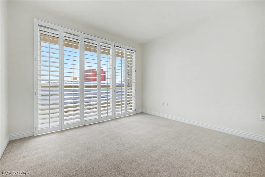 2777 Paradise, Las Vegas, NV 89109