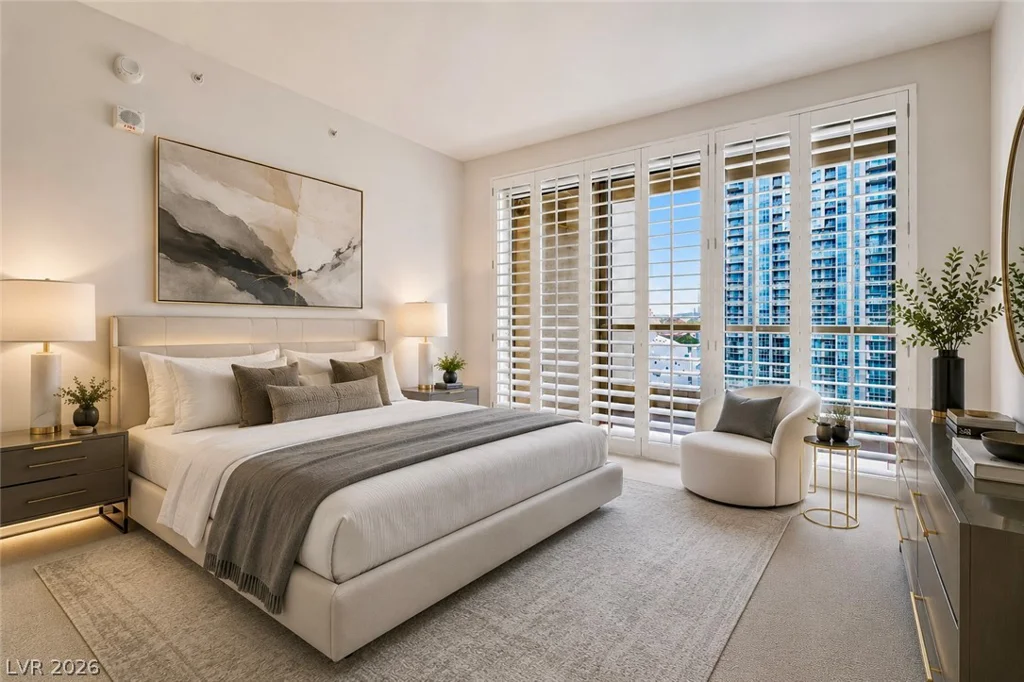 2777 Paradise, Las Vegas, NV 89109