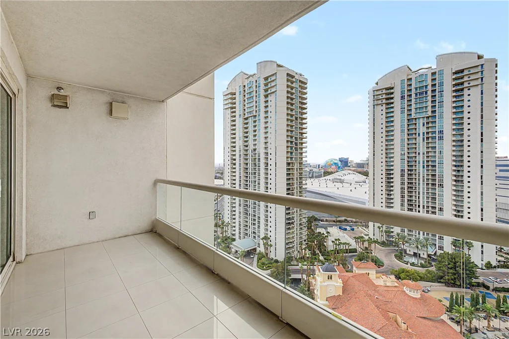 2777 Paradise, Las Vegas, NV 89109