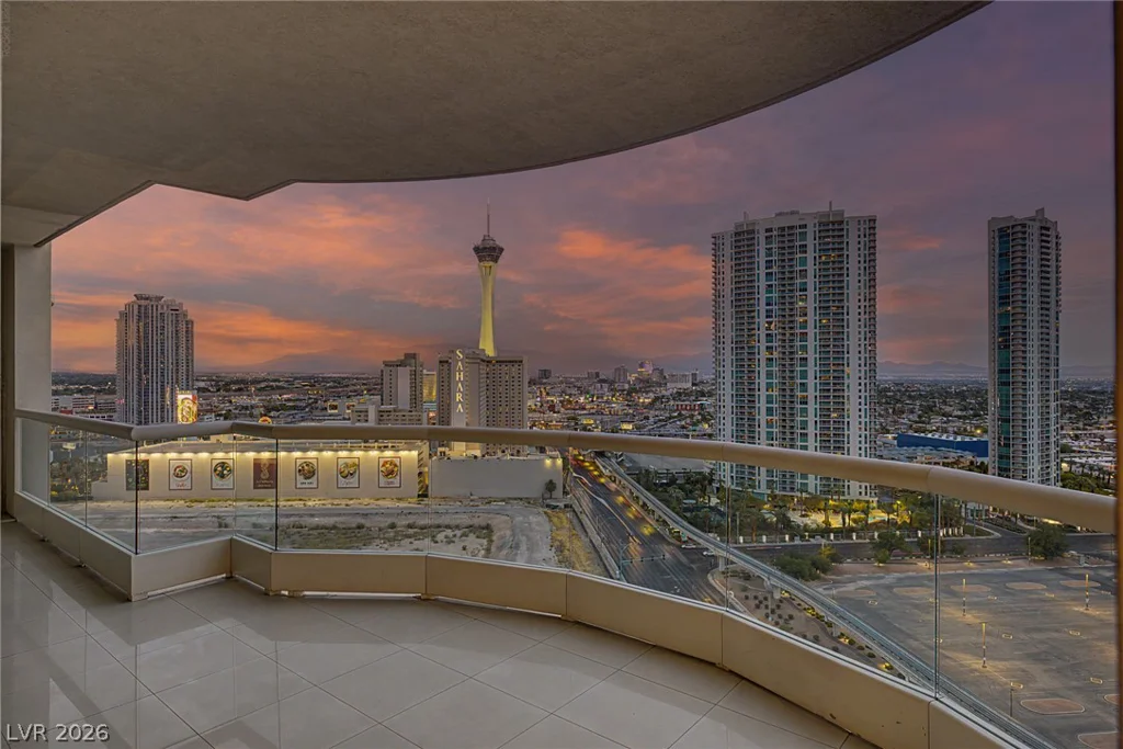 2777 Paradise, Las Vegas, NV 89109