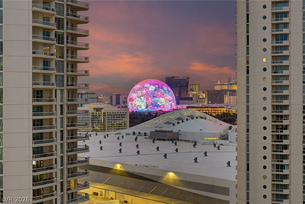 2777 Paradise, Las Vegas, NV 89109