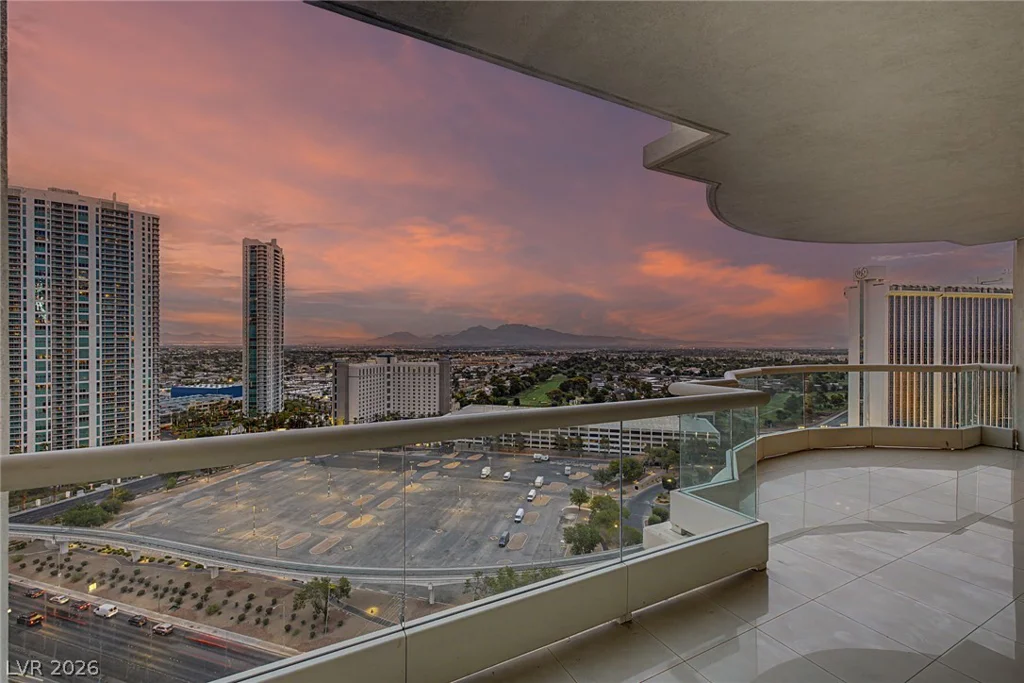 2777 Paradise, Las Vegas, NV 89109
