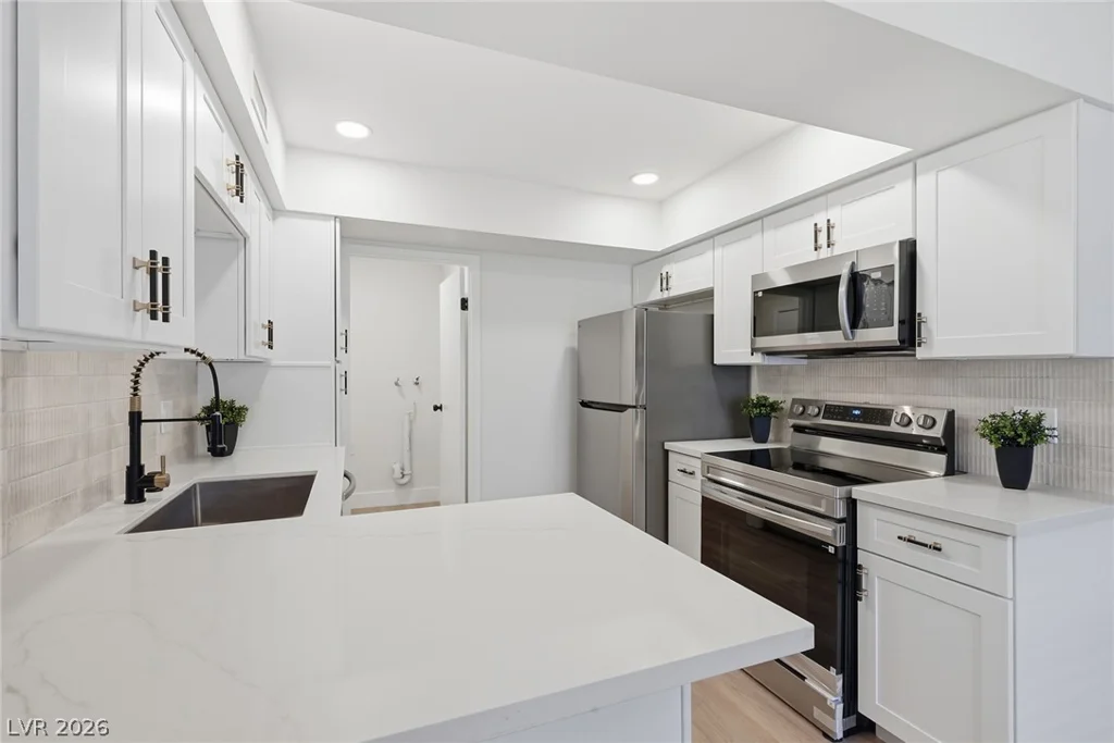 3045 Pinehurst, Las Vegas, NV 89109