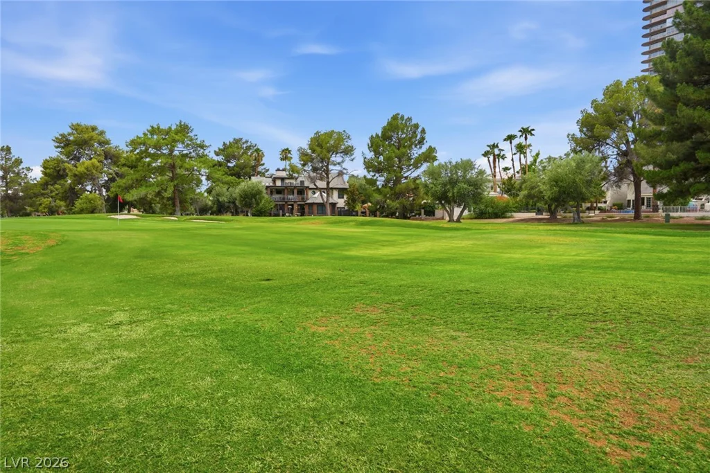 3045 Pinehurst, Las Vegas, NV 89109