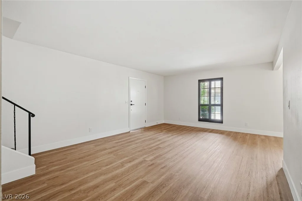 3045 Pinehurst, Las Vegas, NV 89109