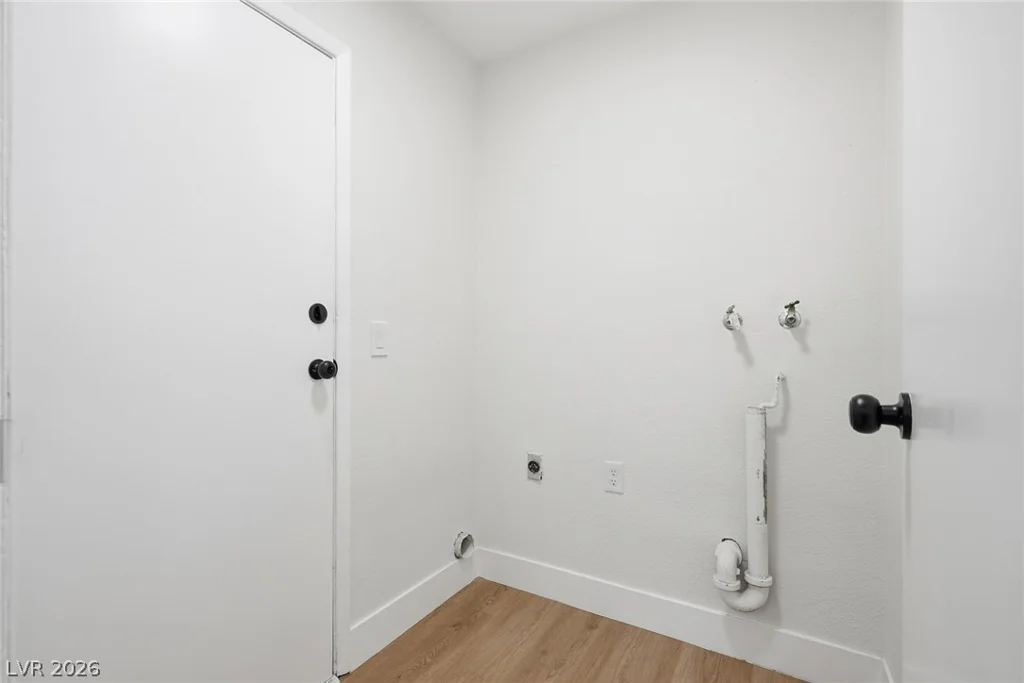 3045 Pinehurst, Las Vegas, NV 89109