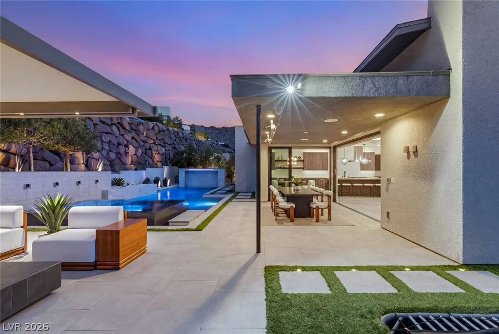 2211 Overlook Canyon, Henderson, NV 89052