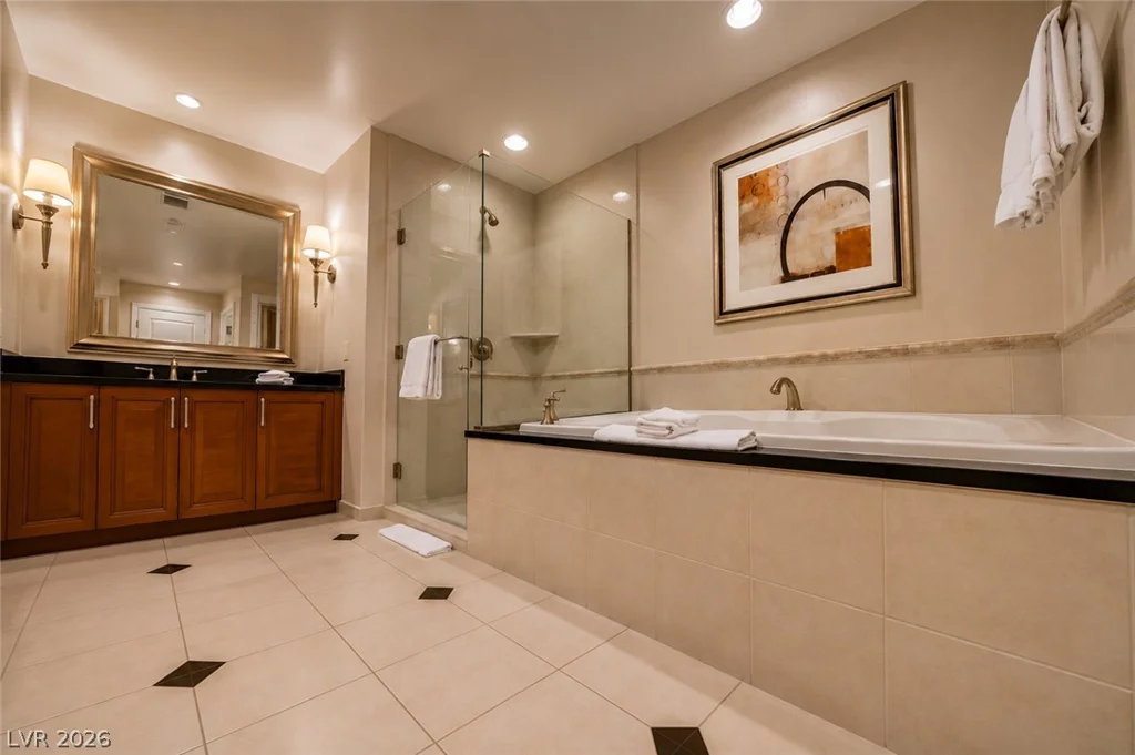 135 Harmon, Las Vegas, NV 89109