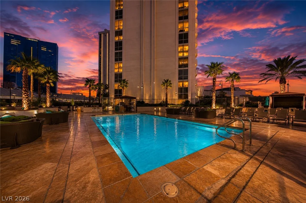 135 Harmon, Las Vegas, NV 89109