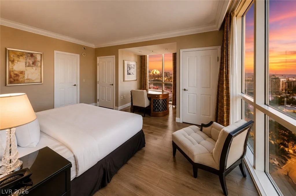135 Harmon, Las Vegas, NV 89109