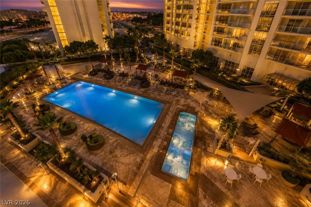 135 Harmon, Las Vegas, NV 89109