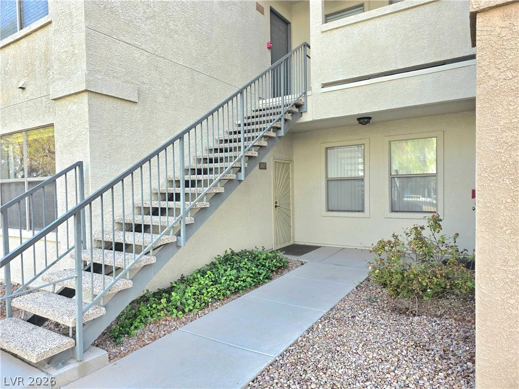 8000 Badura, Las Vegas, NV 89113