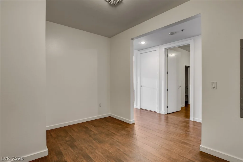 4575 Dean Martin, Las Vegas, NV 89103
