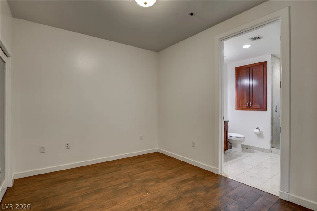 4575 Dean Martin, Las Vegas, NV 89103