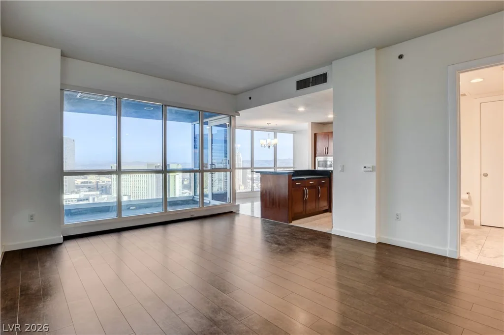4575 Dean Martin, Las Vegas, NV 89103