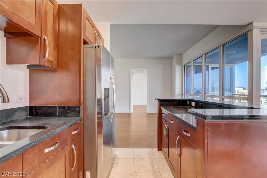 4575 Dean Martin, Las Vegas, NV 89103