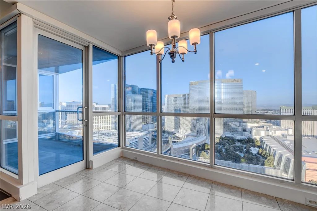4575 Dean Martin, Las Vegas, NV 89103