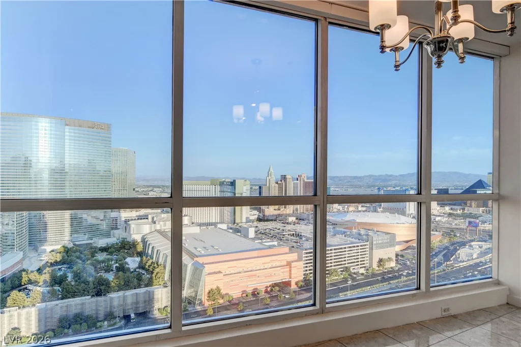 4575 Dean Martin, Las Vegas, NV 89103