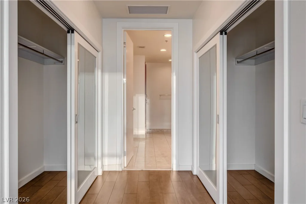 4575 Dean Martin, Las Vegas, NV 89103