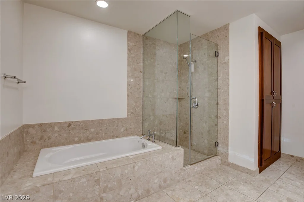 4575 Dean Martin, Las Vegas, NV 89103