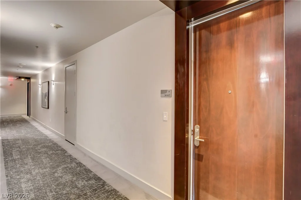 4575 Dean Martin, Las Vegas, NV 89103